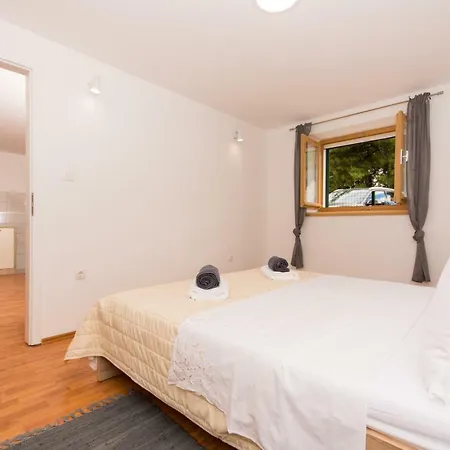 House Close To Aci Marina Apartament Split