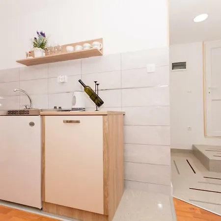 House Close To Aci Marina Apartament