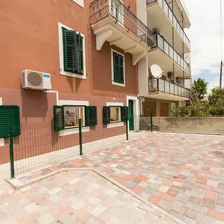 Apartament House Close To Aci Marina *