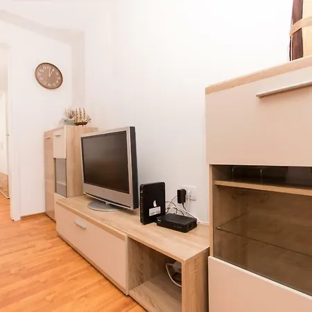 Apartament House Close To Aci Marina